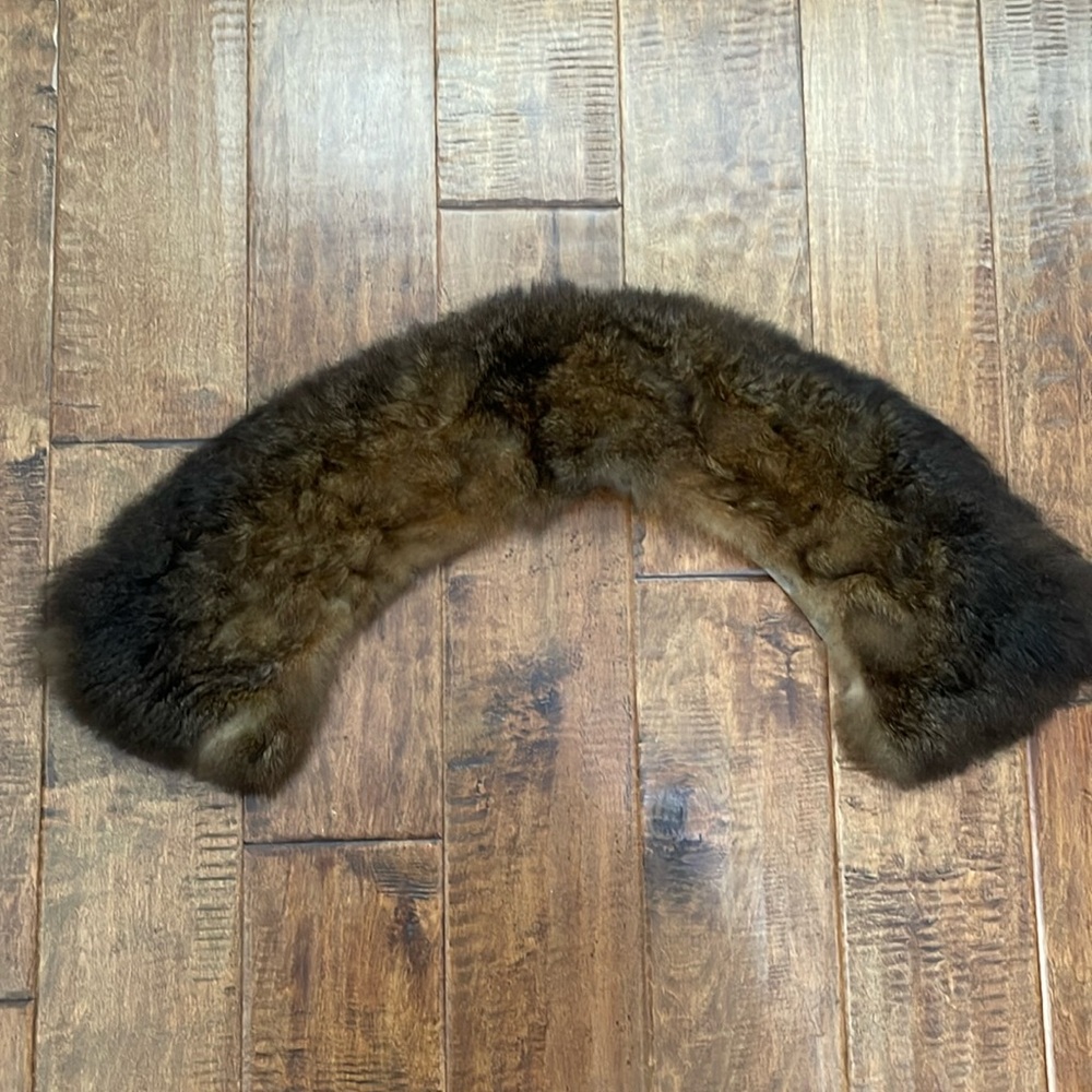Beaver collar pelt